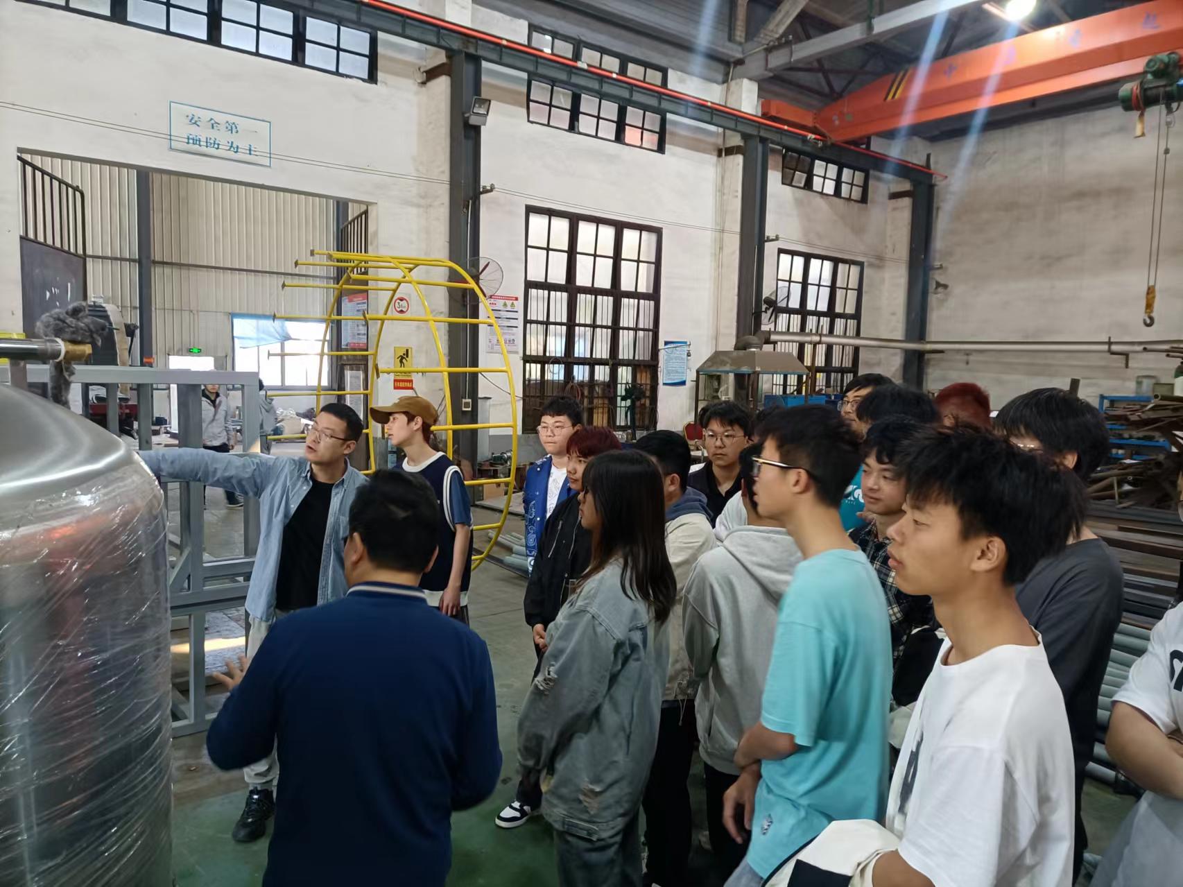 湖南工程学院近200名学生来乐鱼注册-乐鱼（中国）
认知实习